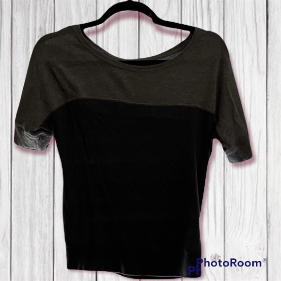 Grey Color Block Aeropostale Tee Shirt - Picture 1 of 4